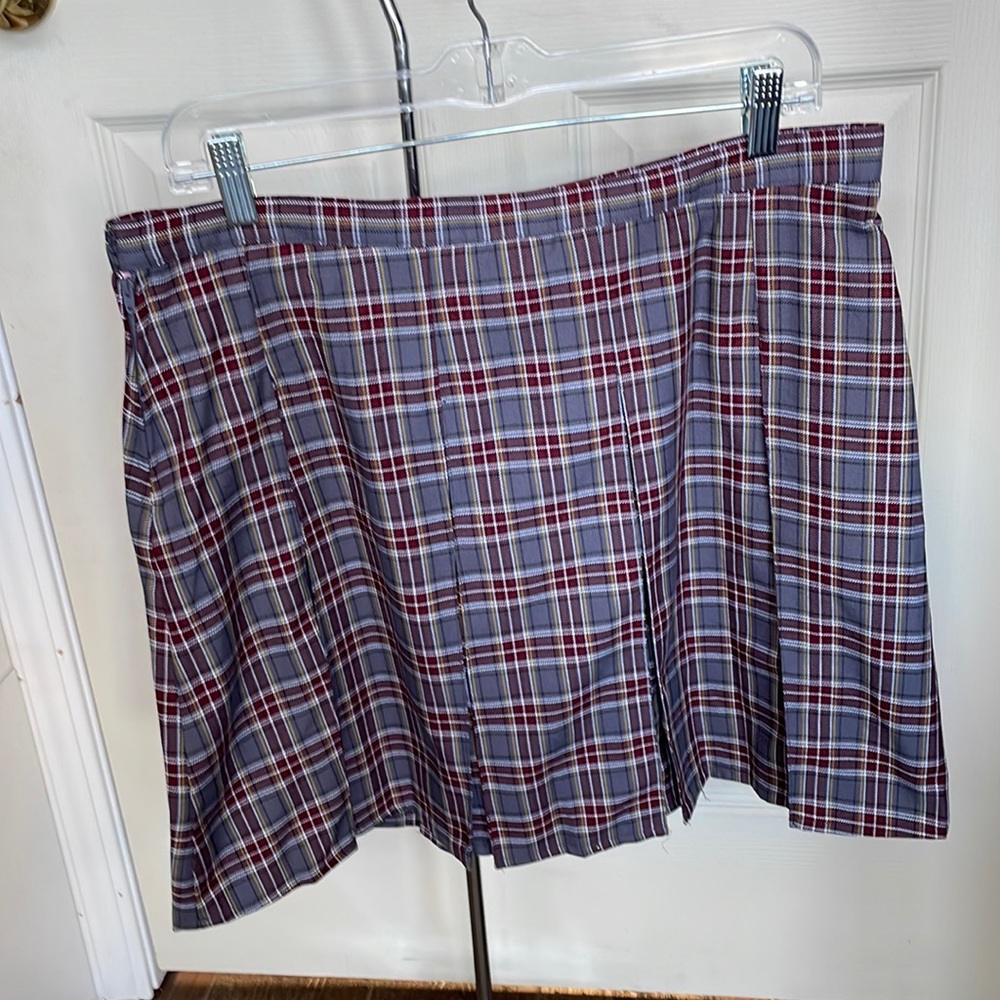 Lands End Women’s school uniform skirt. ATK, NWT
